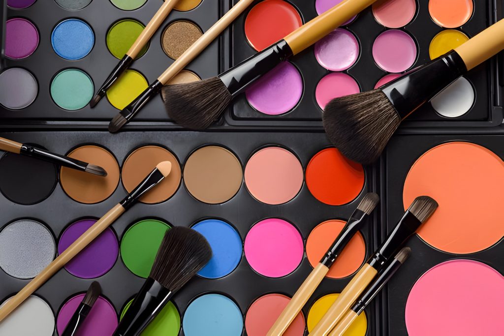 Exploring different types of eyeshadow in a comprehensive eyeshadow buying guide.